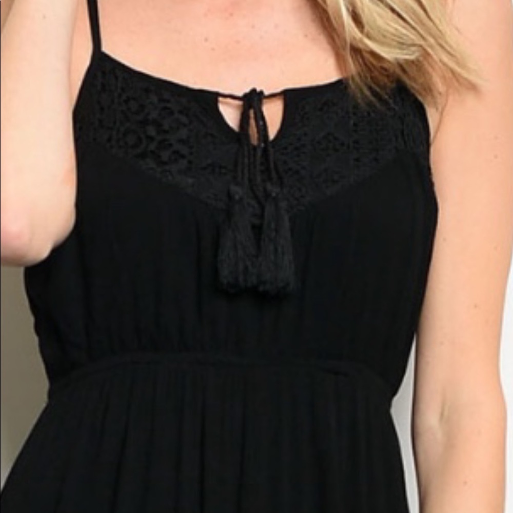 BLACK SLEEVELESS TASSEL TIE MAXI DRESS - Picture 3 of 7